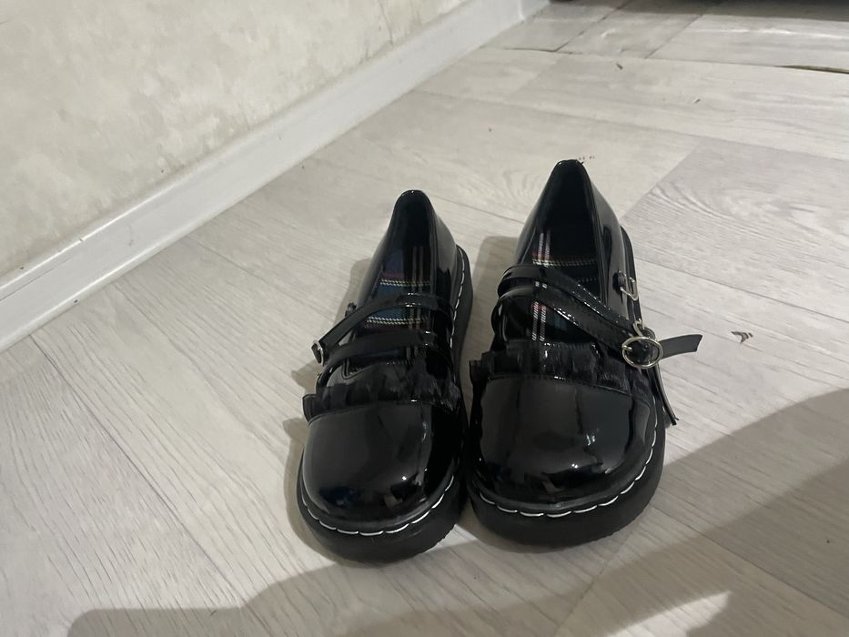 Школьные туфли стильные