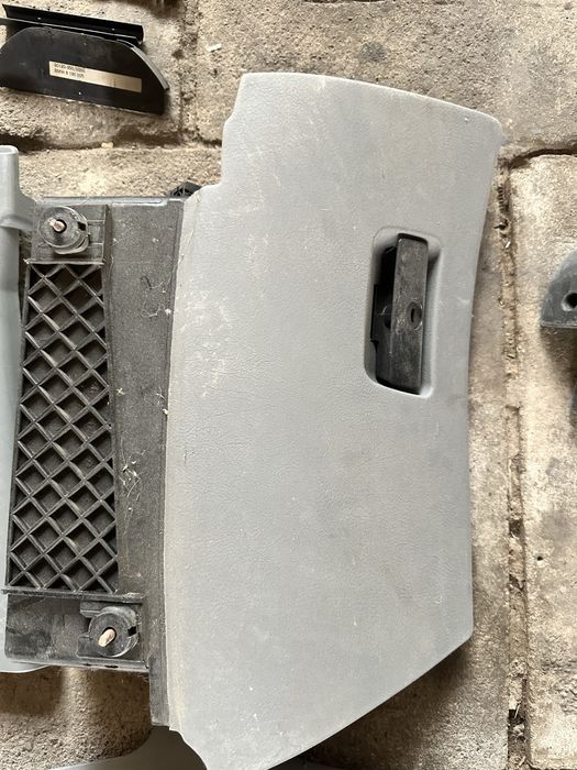 Продам  запчасти по салону бмв е 39