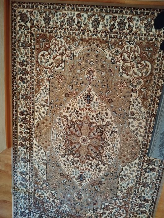 Продаётся хороший ковер