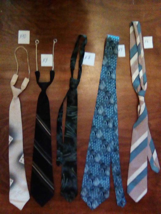 вратовръзки, игли за вратовръзки и ръкавели в сребристо и златисто