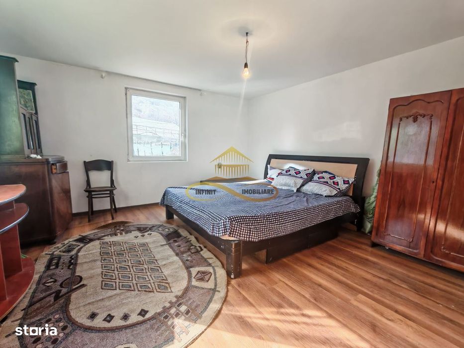 Casă de vânzare din BCA, in PARAVA