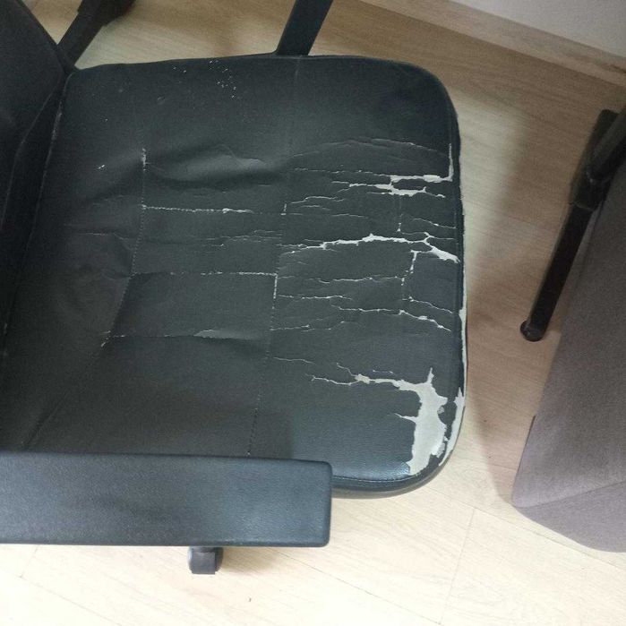 vanzare masa gaming si scaun directorial