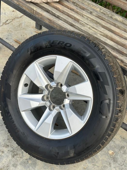 Автошины колеса с диском от прадо150