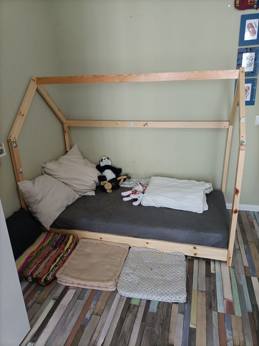 Patut in forma de casa 160x80