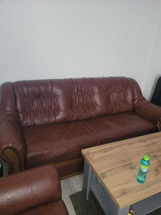Set canapea+doua fotolii stare foarte bună