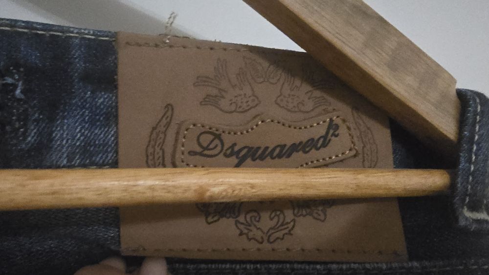 Дънки-чисто нови дънки