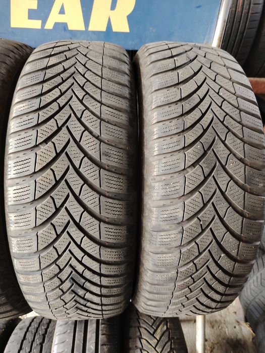 215/65 R17 Semperit Speed-grip5 cu buză, M+S