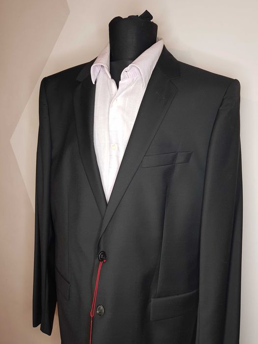 Hugo Boss Ново Оригинално Мъжко сако червен етикет размер 46R