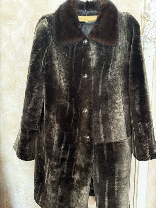 Продам мутоновую шубу