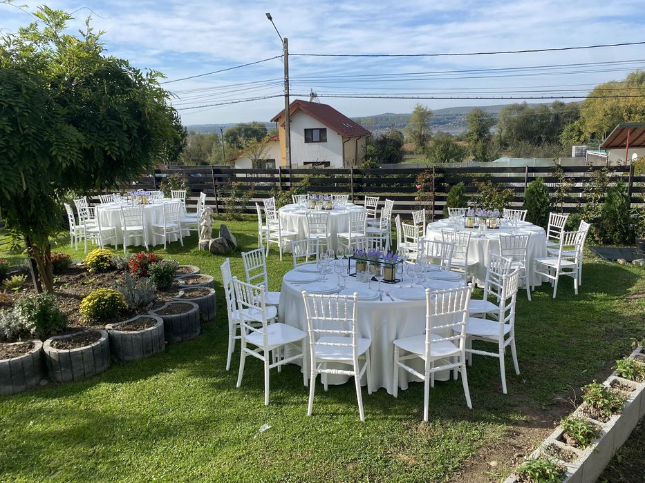 Închiriere logistica mese/scaune/veselă/corturi evenimente