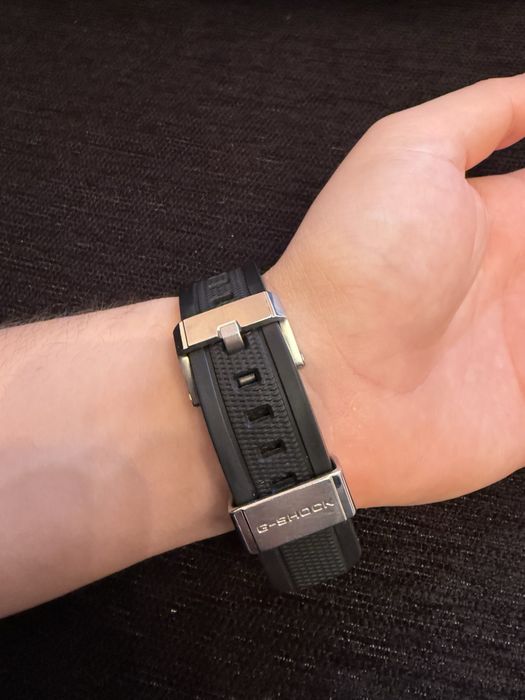 Часовник Casio G-shock MTG -B1000