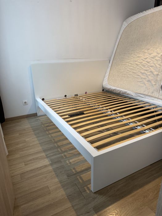 Pat Ikea Malm 160x200 + somniere + bara sustinere