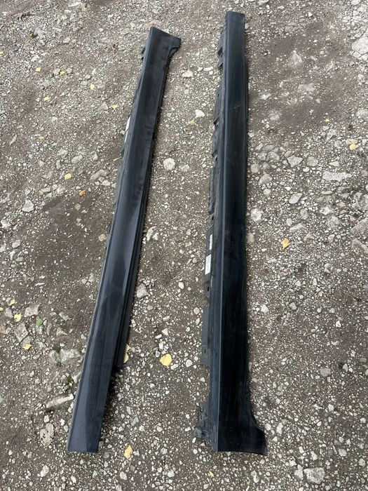 Продавам предна броня и прагове за BMW F10