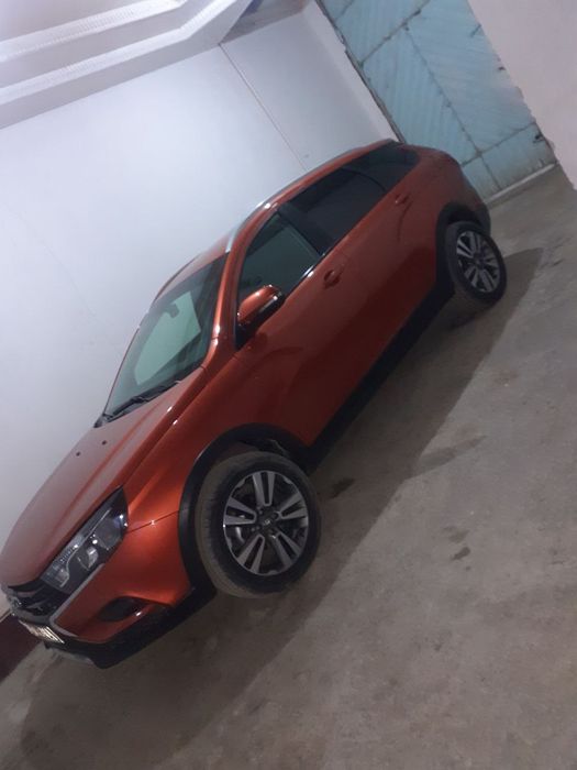 Lada vesta sv kross Kraska: toza yurgani :38000km 1.6 reno mator