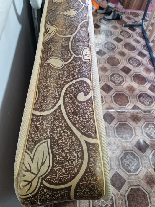 продам кровать с матрасом