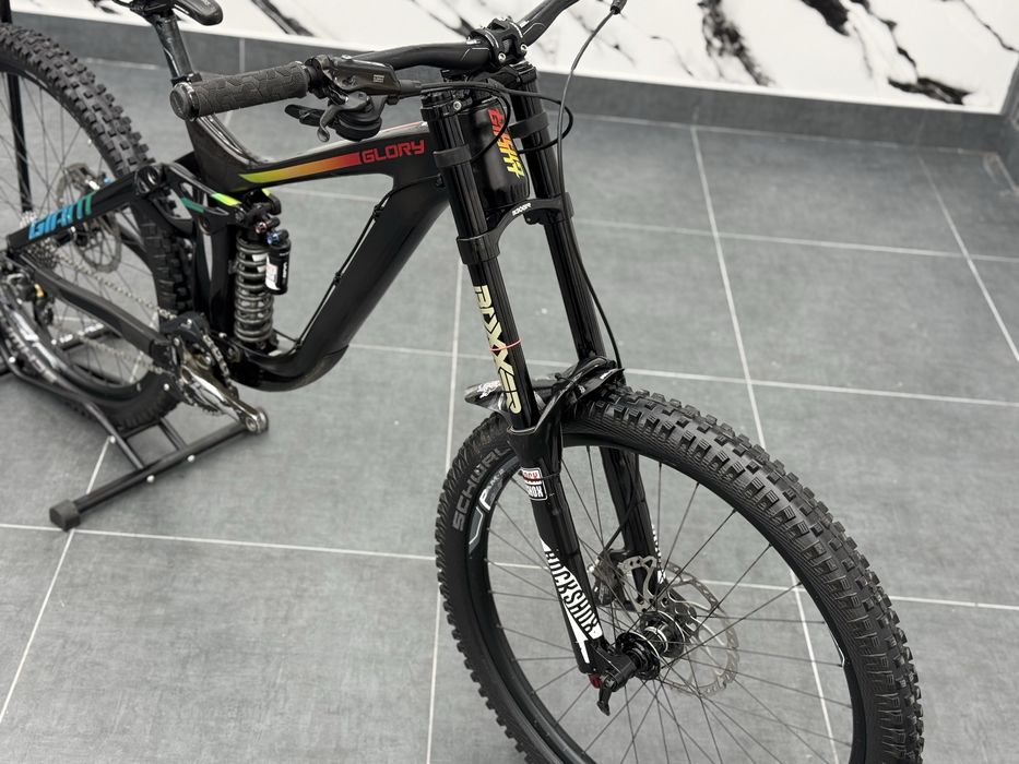 Giant Glory Advanced Carbon L размер 27.5 1х10 скорости Shimano Zee