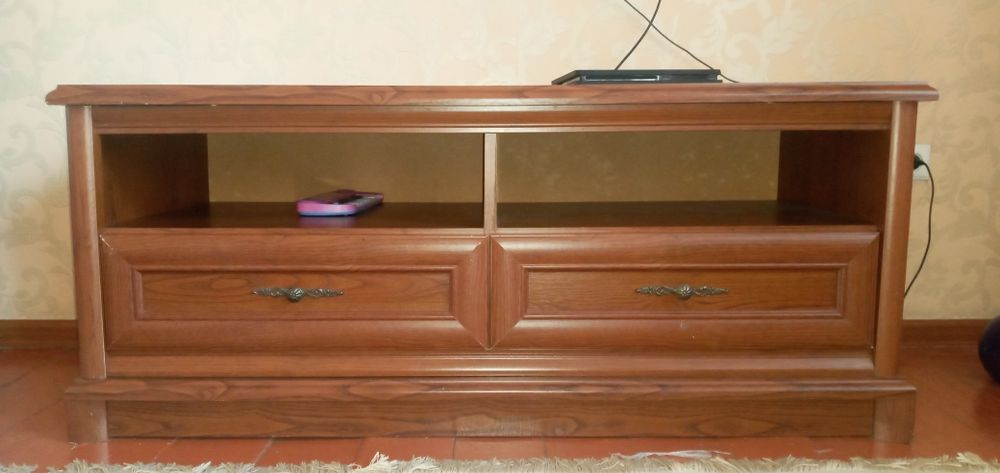 Тумба под телевизор