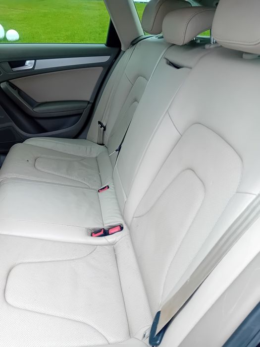 Audi  A 4 b 8 an 2010