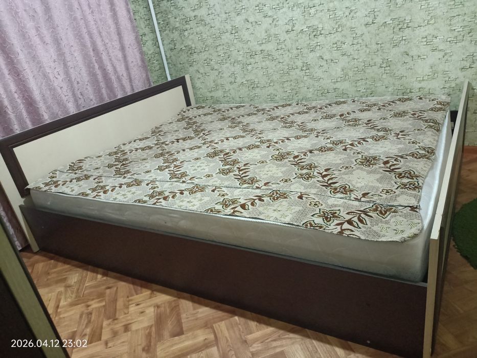 Продам срочно спальный гарнитур