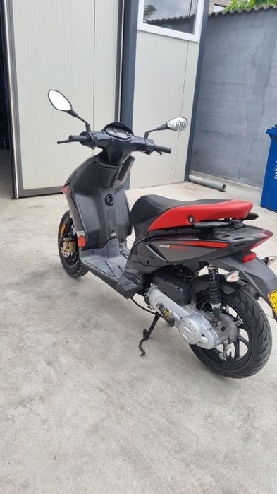 Aprilia sr 50 motard