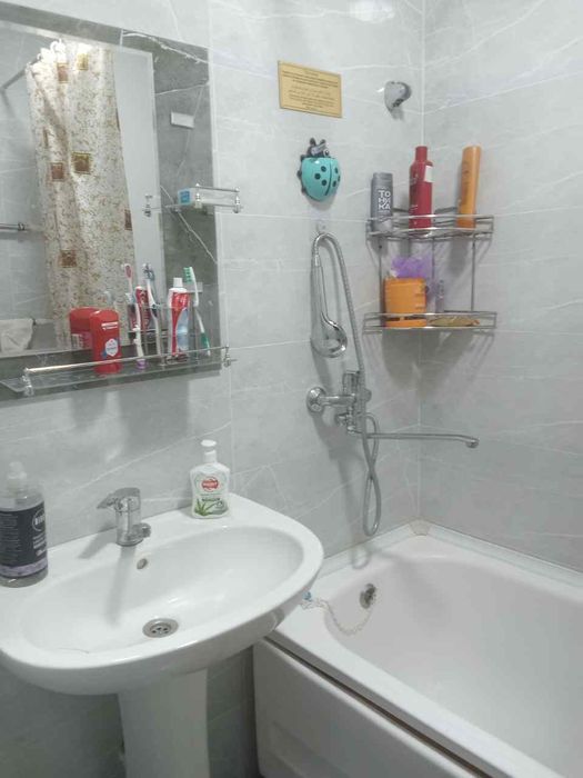 Navoiy shahridan kvartira sotiladi