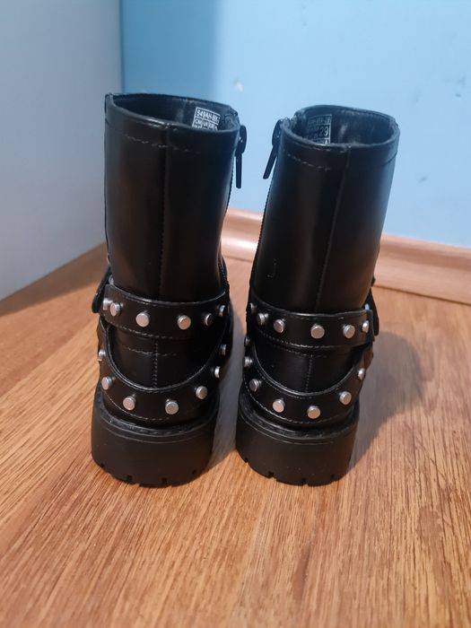 Детски боти reserved