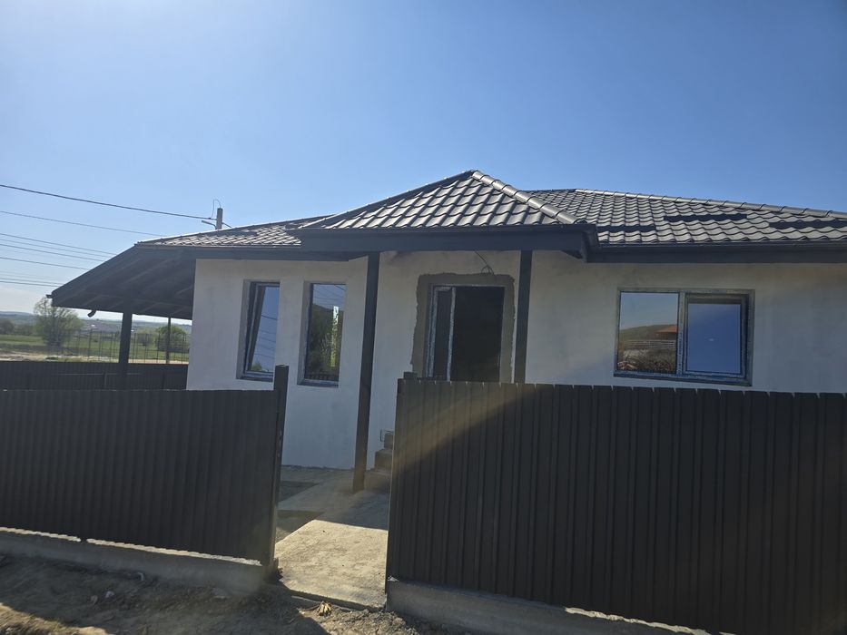 Casă 3 camere Bârnova