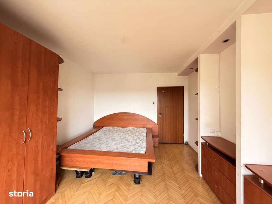 Ap. 3 camere , decomandat , centrala pe gaz - Judetean