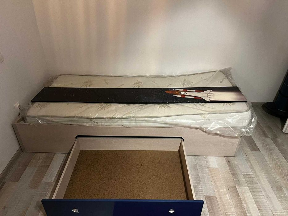 Vând pat pentru copii în stare foarte bună, folosit cu grijă.