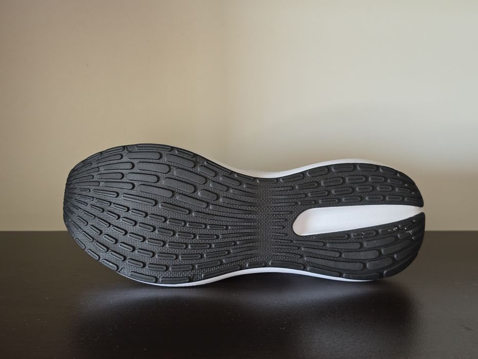 Adidas Response Runner 42.5номер 27см Стелка нови с кутия
