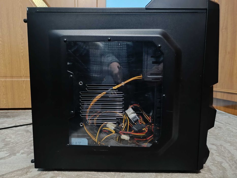 Carcasa PC + Sursa inter-tech energon 750w