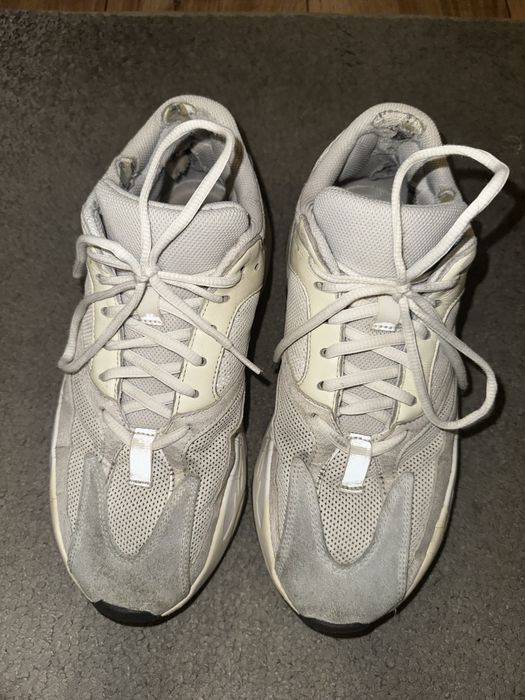 Adidas Yeezy 700 Analog