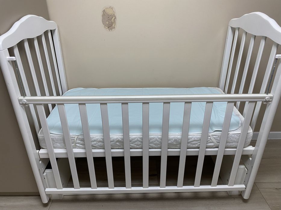 Продам детскую кроватку