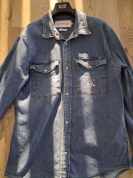 Продавам оригинални ризи calvin klein