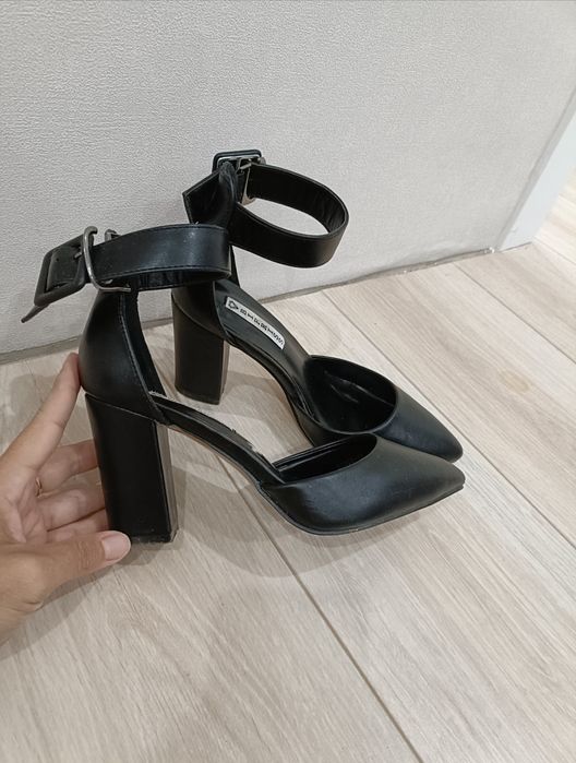 Продам туфли женские