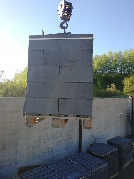 Шлакоблок пустотелый