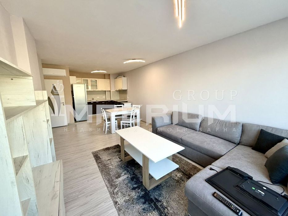 НОВ! Тристаен апартамент с ПАРКОМЯСТО под наем - Затворен комплекс в