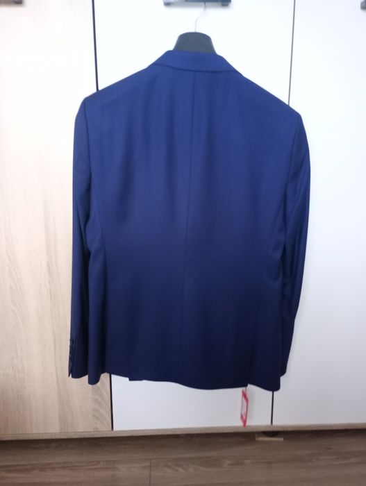 Нов костюм на Lazarini "L" размер