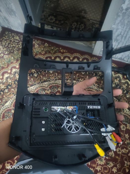 Teyes CC3L (Android monitor
​Xotirasi: 4GB operativ, 64G
