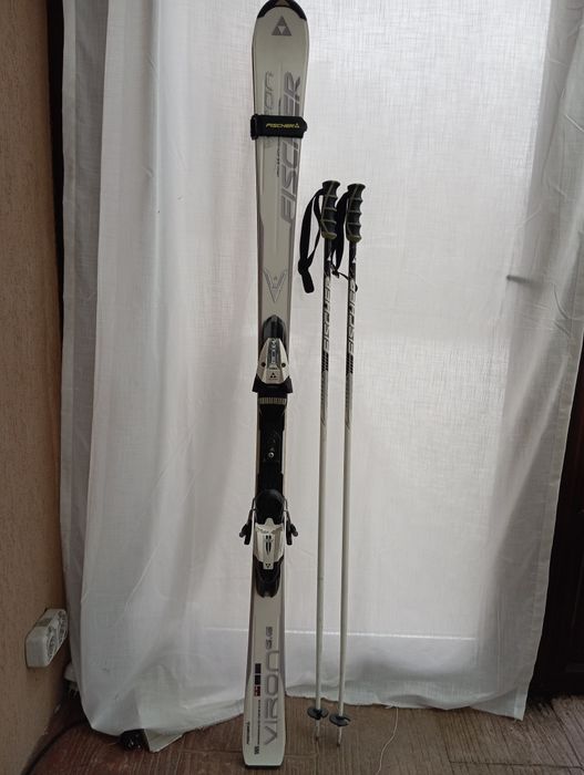 Продавам ски оборудване