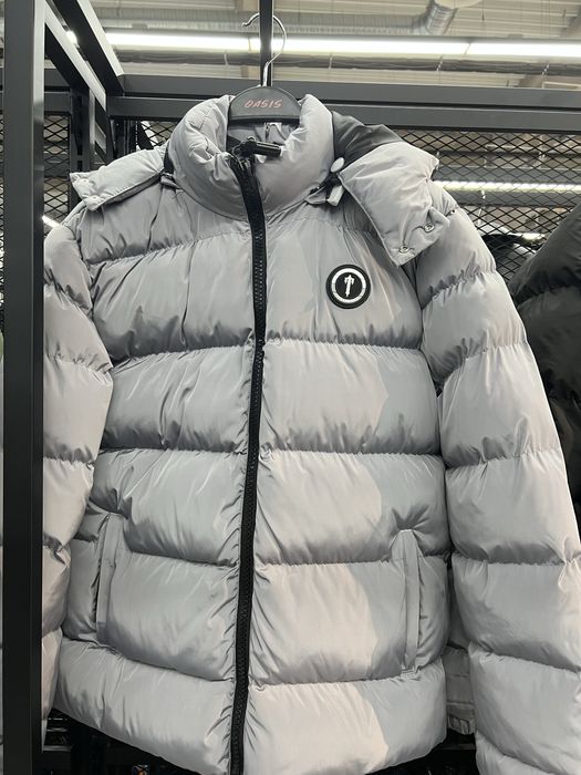 Сиво trapstar яке