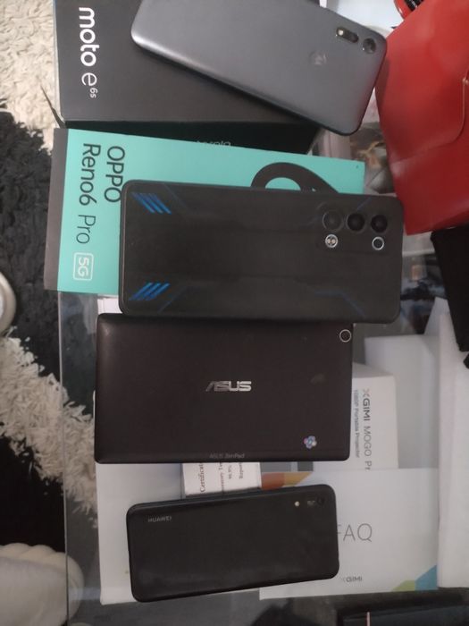 Lot electronice la pachet telefon, tableta