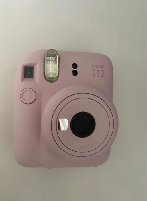 Камера Instax mini 12
