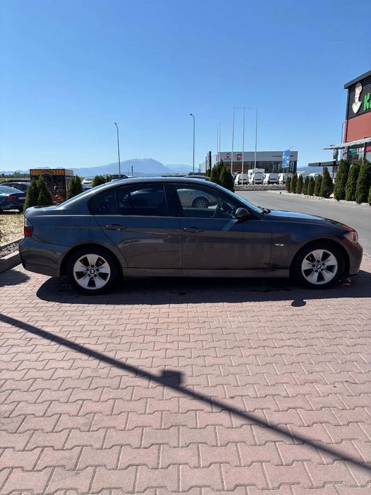 BMW Seria 3 Vând BMW Seria 3, model E90, 2006, motorizare 2.0 benzină