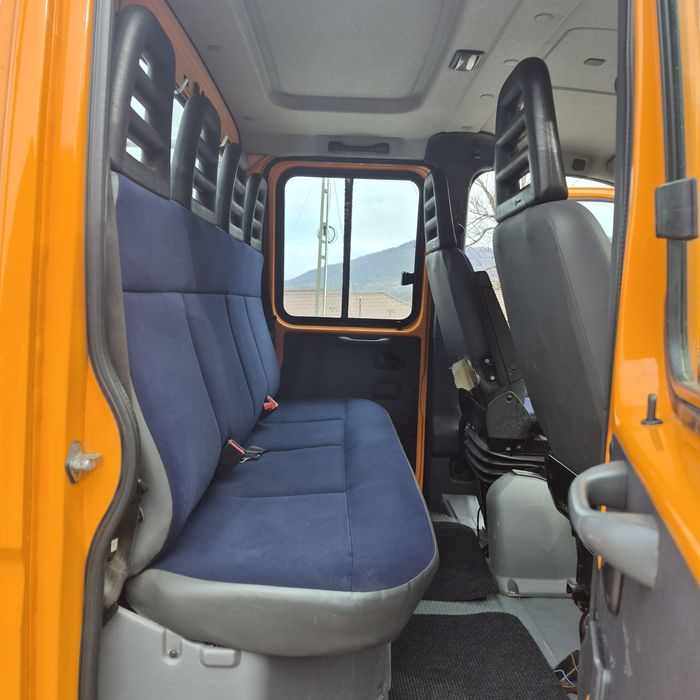 Vand iveco  daily 2.3 tdi 6 locuri klima.too