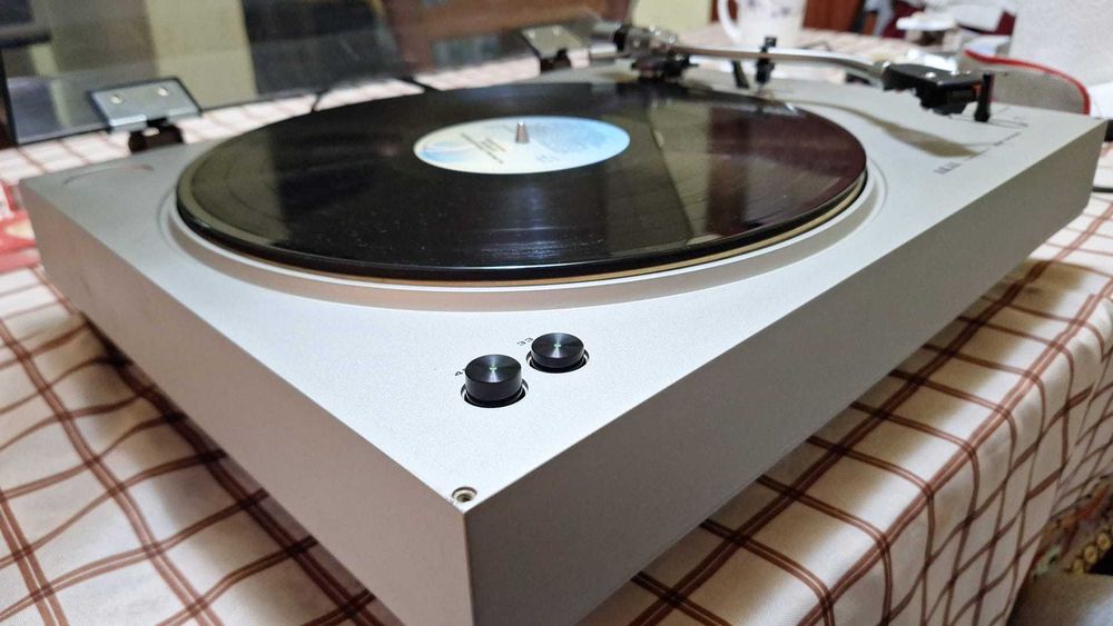 Pick up Akai AP-001C