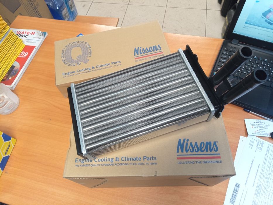 Радиатор печки на Ауди В4 /Ауди А4