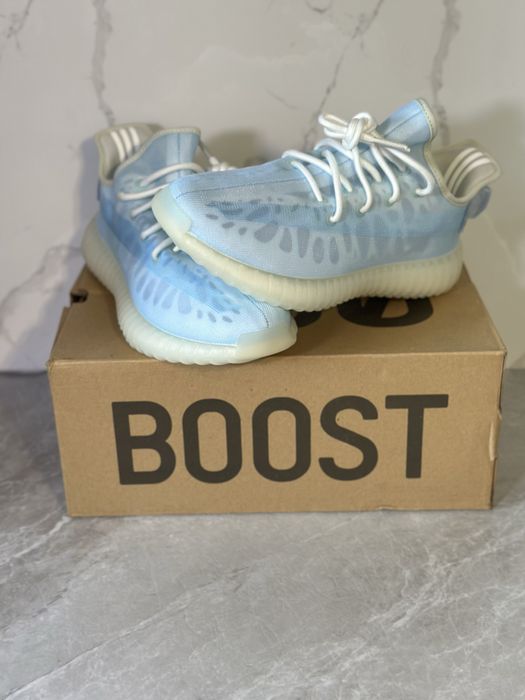 Adidas YEEZY Boost 350 v2 "Mono Ice"