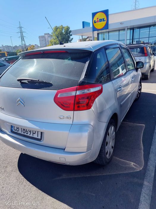 Продавам кола "Citroen" C4 Picasso 2008