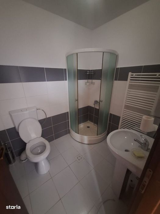 Casa P+etaj in Vlădesti